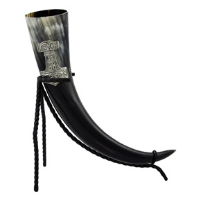 Drinking horn 4-5dl with Thors hammer pewter ornament