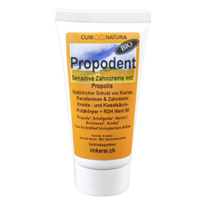 Sensitive toothpaste with propolis
